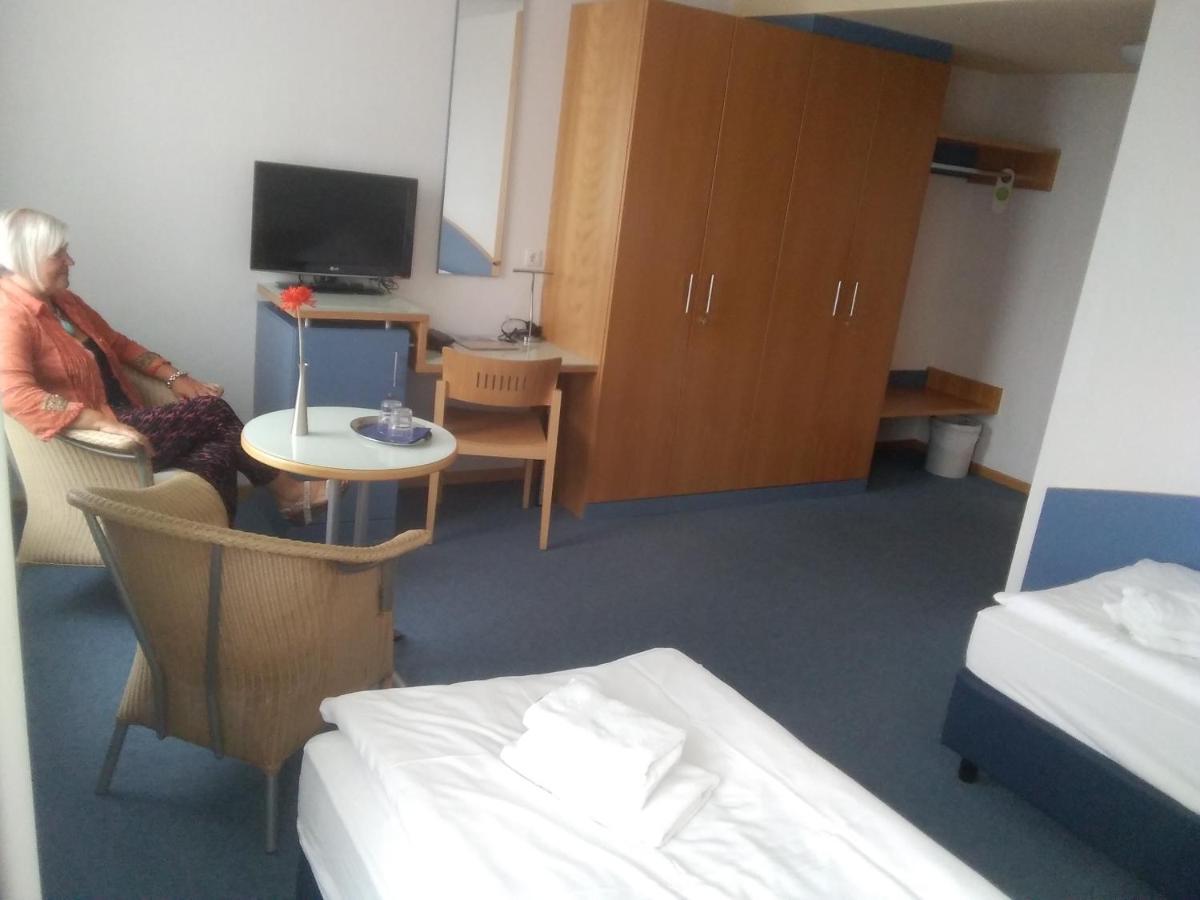 Gaestehaus Germania Wangerooge Bagian luar foto